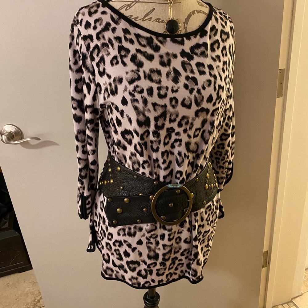 Chico’s leopard print shift top - Size 10-12